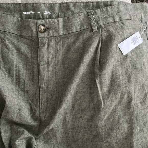 Old Navy Men’s Slim Linen Blend Chino Shorts - 7 inch inseam - Picture 4 of 7